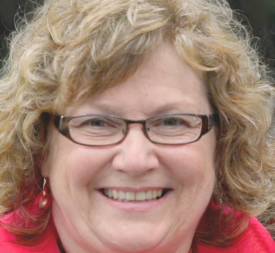 Everly Pembroke - Senior Financial Communications Specialist